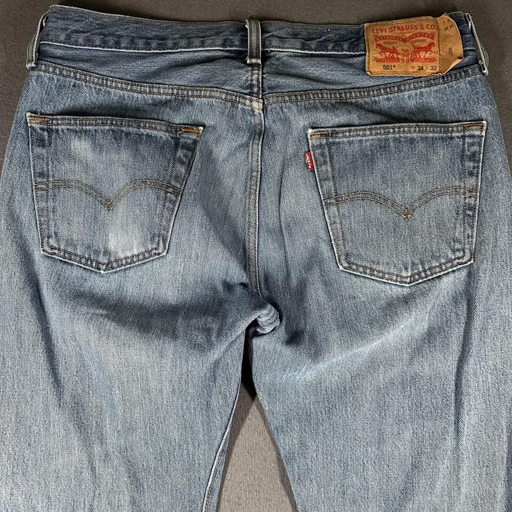 Levis 501 Jeans Mens 34x32 Blue Straight Leg Button Fly Regular Fit Denim Stains